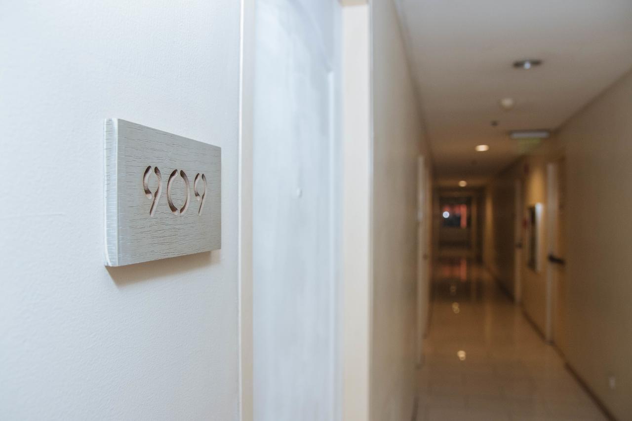 Reddoorz At Bel Air Soho Suites Makati City Exterior photo